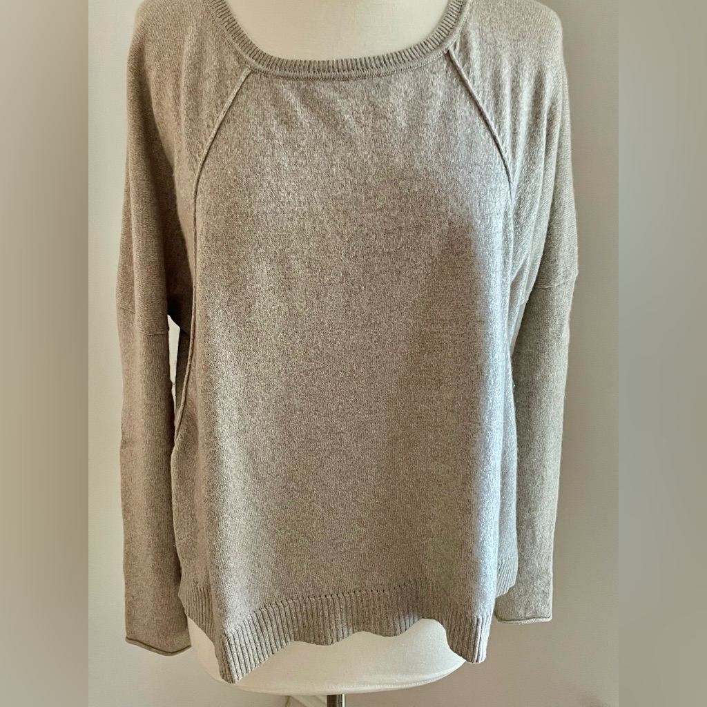Velvet 100% Cashmere Women's Taupe Beige Crew Neck Sweater
